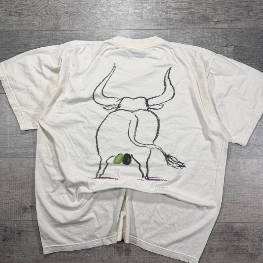 Vintagw 90s 2000s bull art cream mines la vile De L'Olivier graphic‎ tee XXL